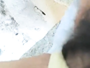 让人想不到样子清纯的妹子居然在公园色诱个老头到厕所调教舔逼喝尿吮脚趾看大爷那表情我也是醉了