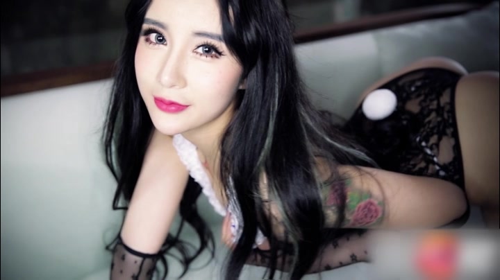 李恩熙 - 初次尝试情趣兔女郎