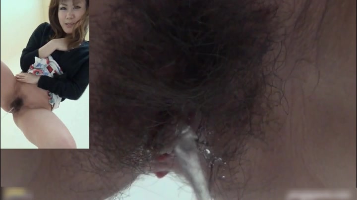 镜头直击俩漂亮少妇尿尿展示，720P高清