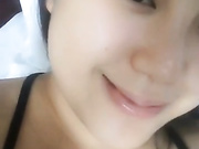 巨乳系酷似杨紫的美眉和狼友唠嗑问她外阴颜色怎么那么黑原来是喜欢穿紧身裤惹的祸